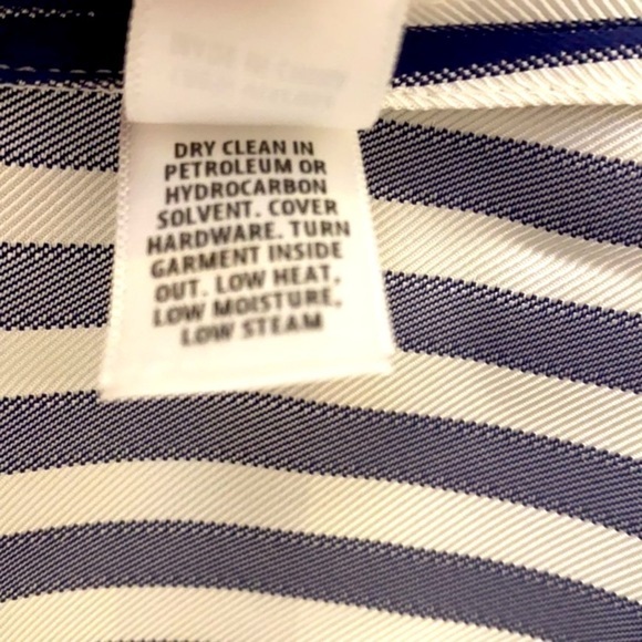 NWOT Women’s St. John’s Boutique Blue and White Striped Bow Blouse Size Small - Picture 8 of 8